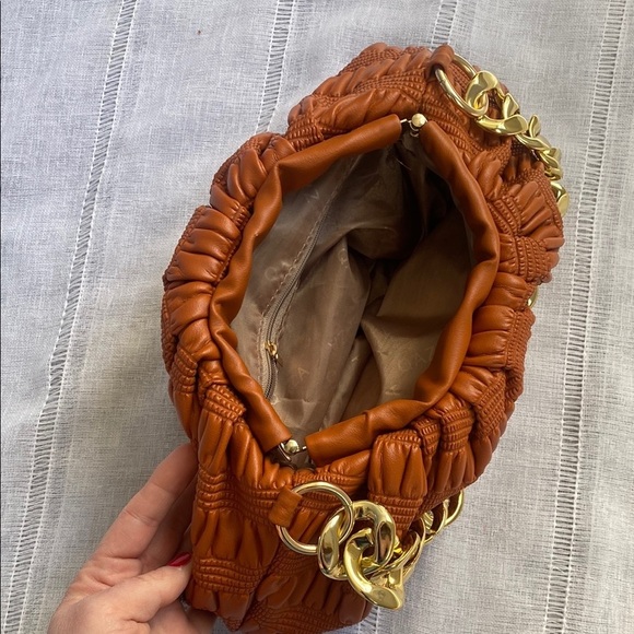 Gaza Gold Chain Orange Textured Shoulder Bag. - Picture 7 of 12